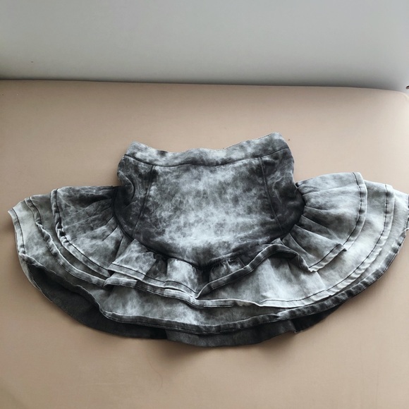 Sale! NWOT 2/$30, 3/$40 — pretty layered skirt - Picture 2 of 2